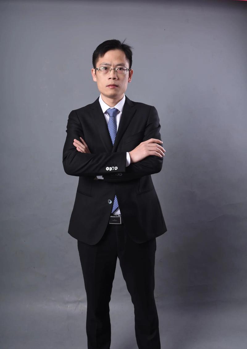 褚百胄 创意策略总监